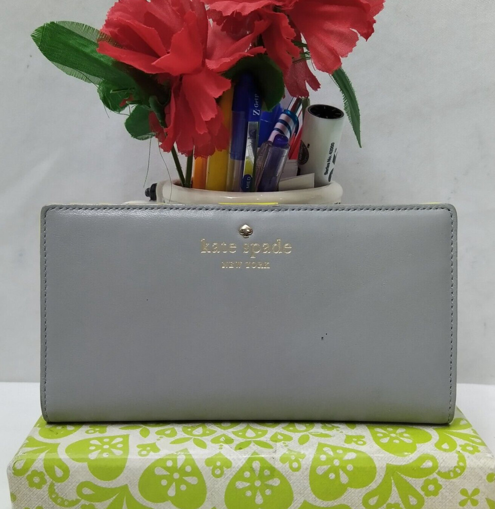 Kate Spade New York Gray Leather Credit Card ID Window Bifold Wallet